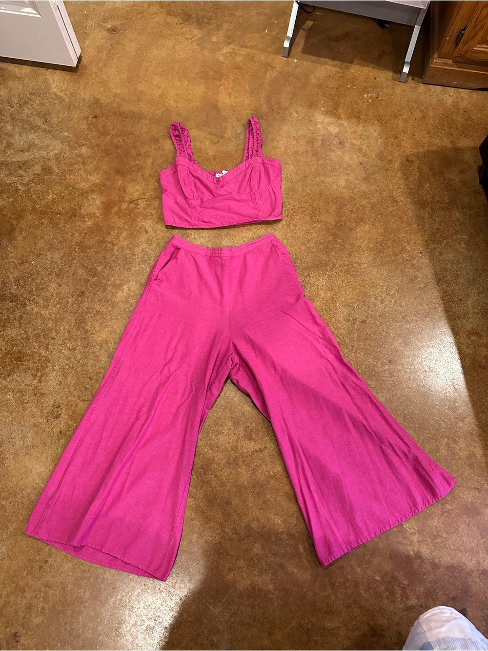 Women’s Wide-Leg Set in Fuchsia Pink